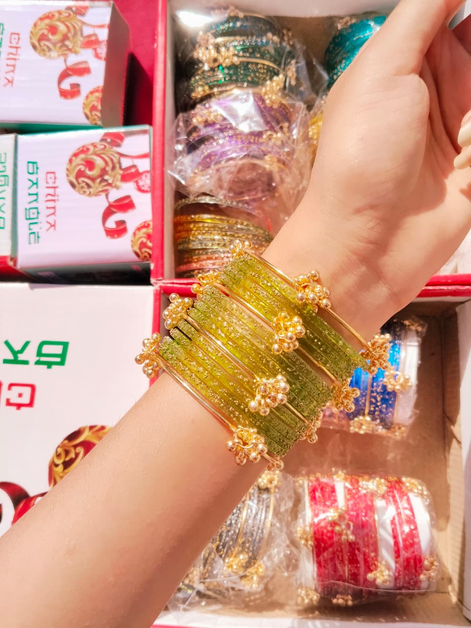 Adorn your wrist with our exquisite Viral Kashmiri Bangle